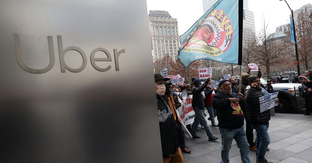 Breakingviews - Gig workers still pose roadblock for Uber and Lyft - Reuters