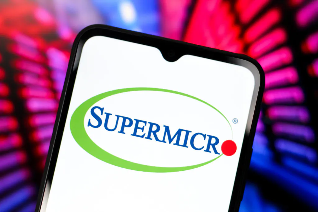 Super Micro rises as the company begins shipments of Nvidia Blackwell chips