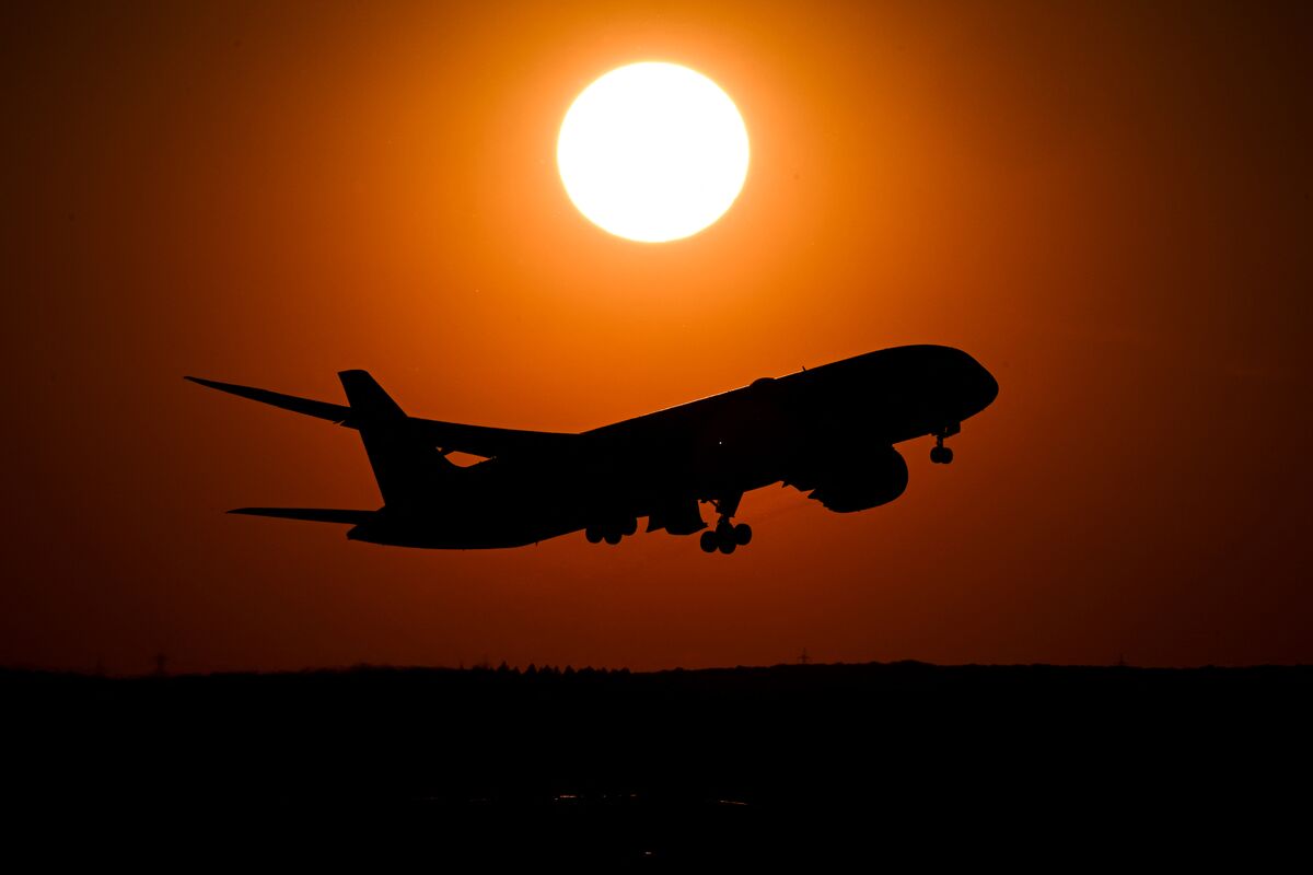 European Airlines Say Flyers Will Pay for Higher Fuel Costs