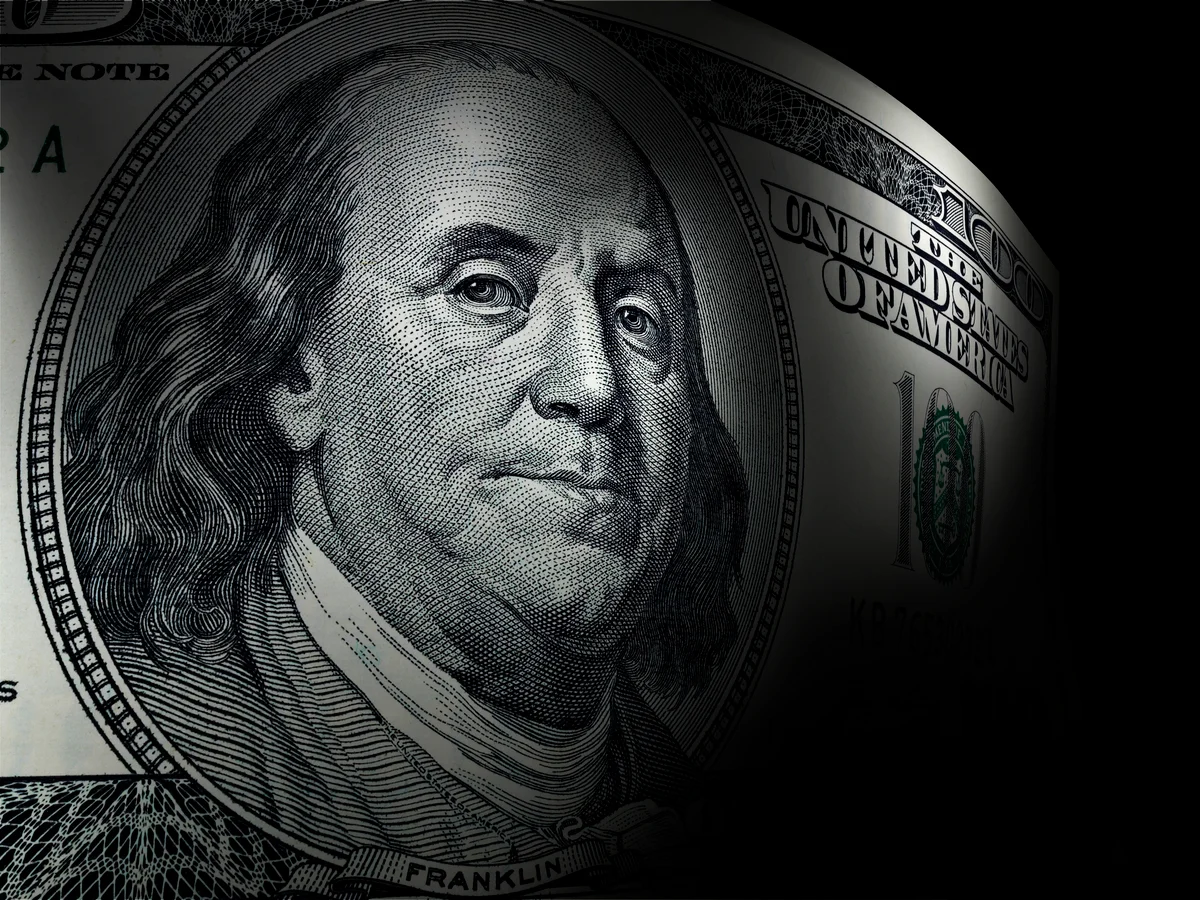 Want $100 in Super-Safe Quarterly Dividend Income? Invest $5,635 Into the Following 2 Ultra-High-Yield Stocks.