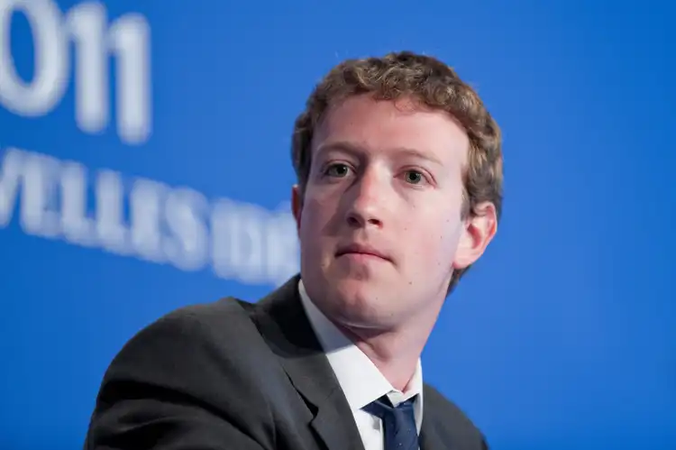 Zuckerberg slams Apple for lack of invention, 'squeezing people' for money