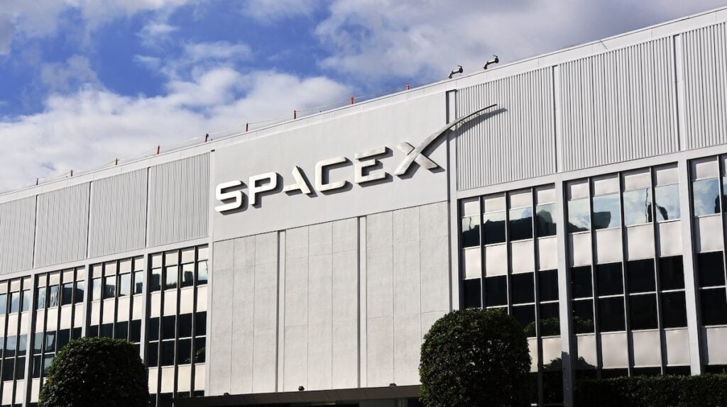 SpaceX Buying Tesla's Robots and Cabs Would Allow Tesla to Be an 'EV Company' Again, Says Ross Gerber: Analyst Dwells on Elon Musk's China 'Issue'