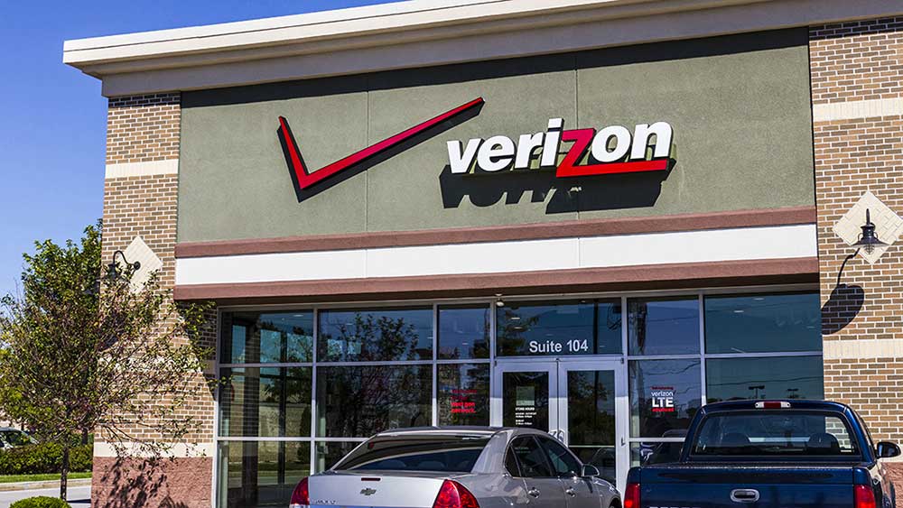 Verizon Earnings Beat, Revenue Light Amid Lower Phone Upgrades