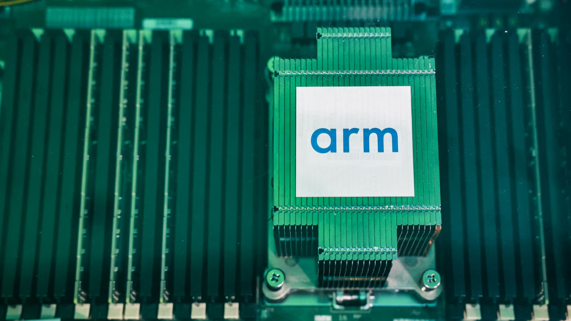 Shares of Arm plunge 8% after licensing revenue misses estimates, Qualcomm outlook adds pressure