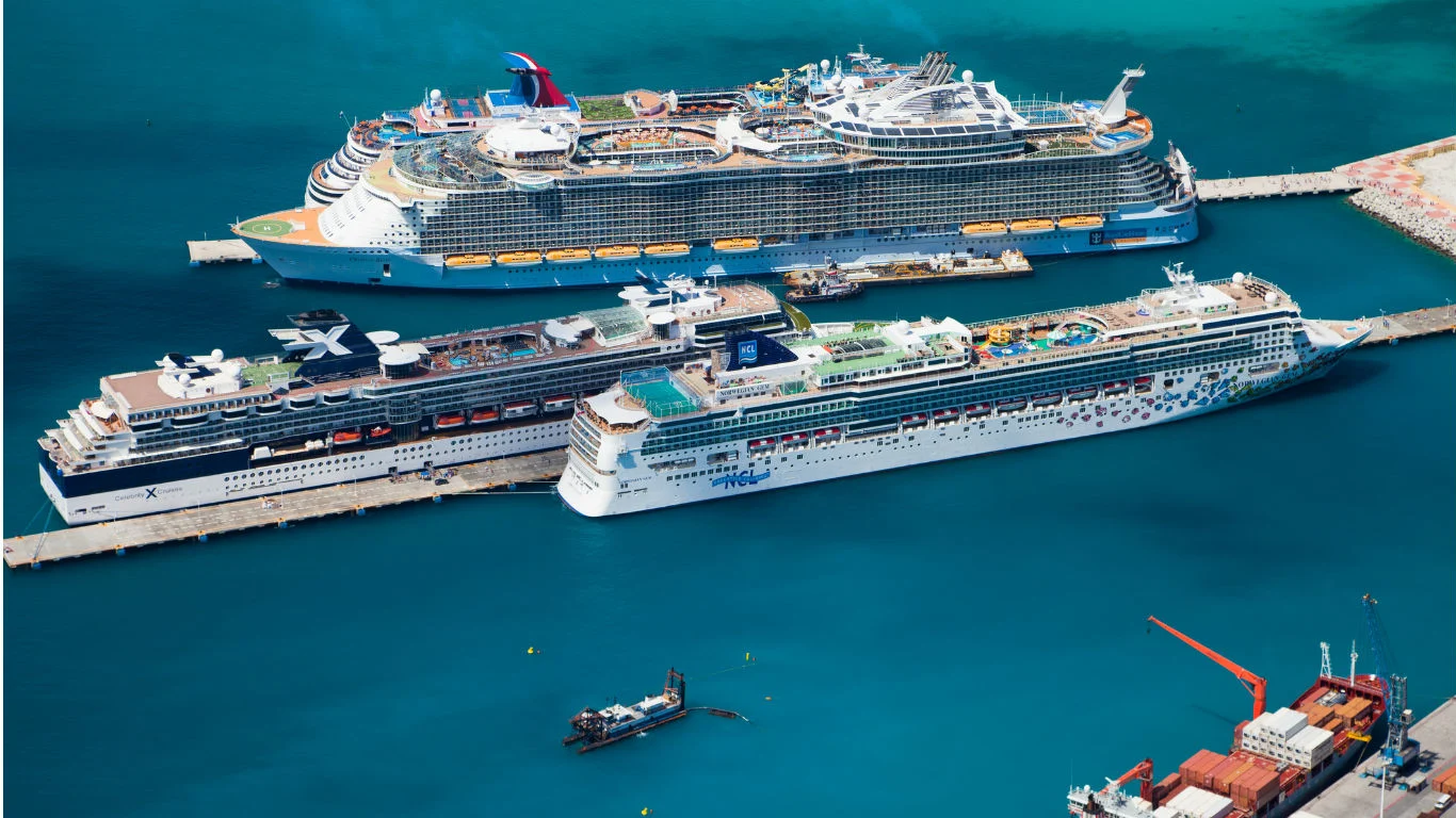 Which Cruise Giant Actually Delivers the Smarter Return for Investors?