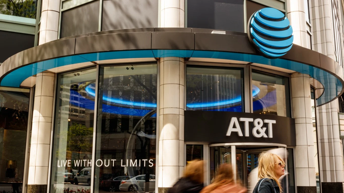 AT&T CEO Dismisses the Starlink Threat: “They’re Coming to the Game Very Late”