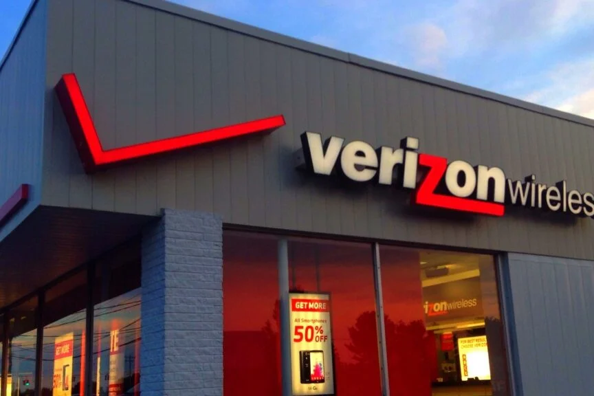Verizon Postpaid Net Adds Decline, But Broadband Growth Is 'Close To The Best': Analyst