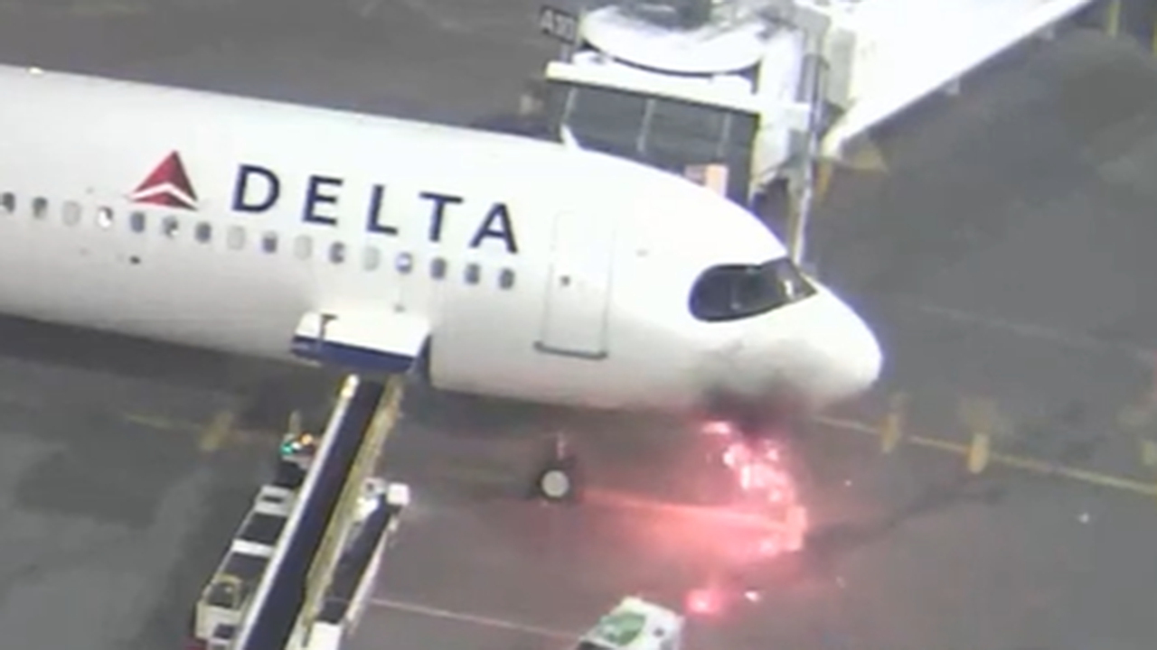 Delta plane catches fire in Seattle in dramatic new video - Fox Business