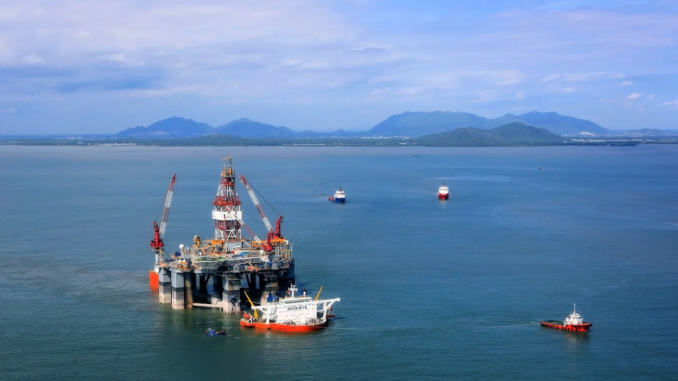 Murphy Oil Has Surged 48% in a Year — Can It Hold Above Wells Fargo's $38 Price Target?