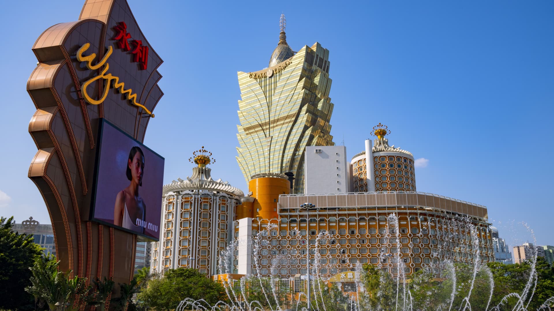 Landry's CEO Fertitta becomes Wynn Resorts' largest individual shareholder with nearly 10% stake