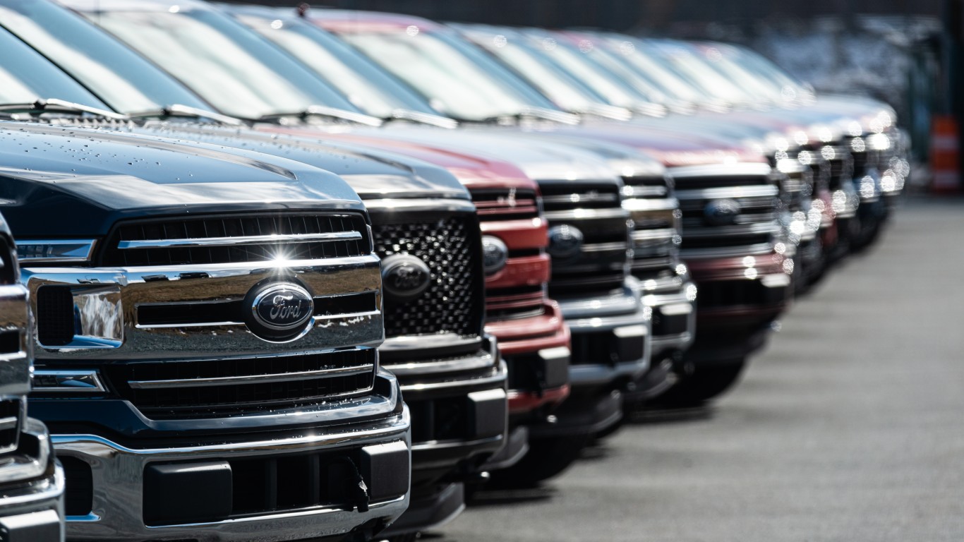 Ford Stock Returns 33.7% In 2025, Doubles S&P 500 With 5.1% Dividend Yield