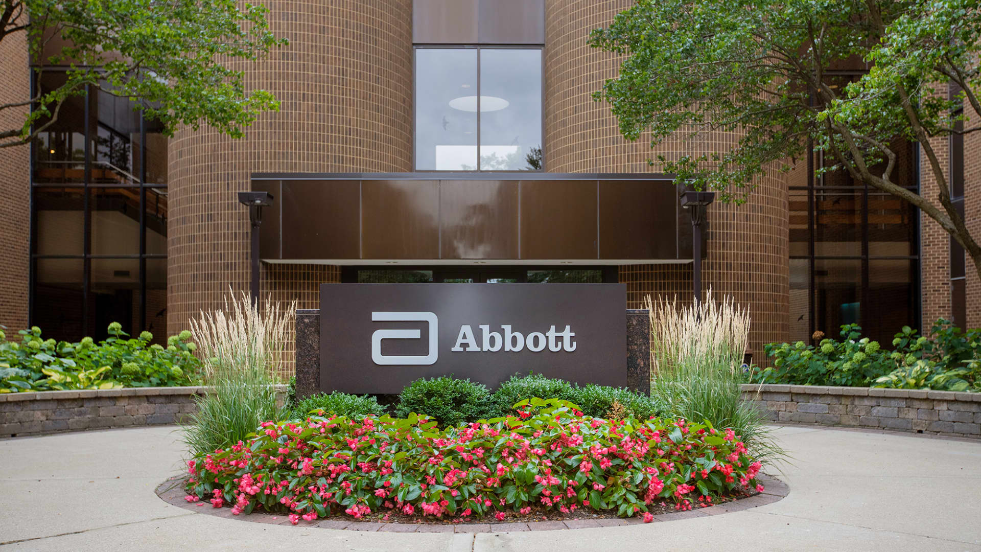 Abbott's quarter disappoints again: We're downgrading it and considering what to do next