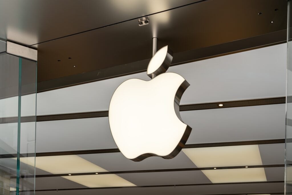 Apple's Push For Chinese Memory Chips Isn't The Micron Threat Investors Think It Is, Analyst Says: 5 Reasons Why