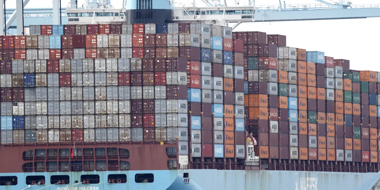 U.S. stock futures flat as investors await clarity on Trump’s latest tariff plans