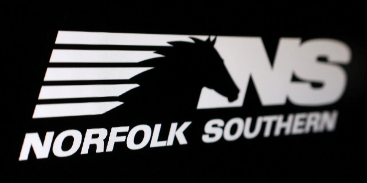 Norfolk Southern Profit, Revenue Falls