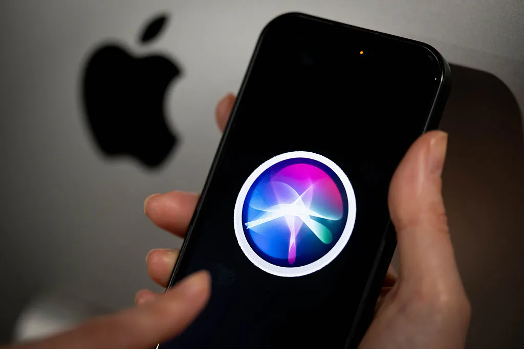 Apple stock takes a hit on report it’s pushing back AI Siri features — again