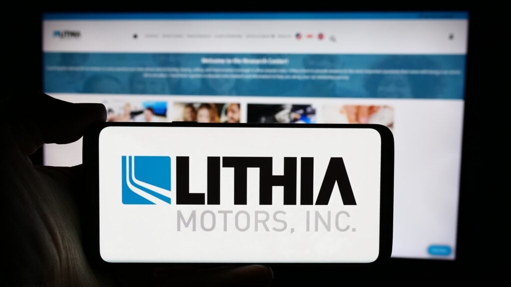 Lithia Motors Stock Hits 52-Week High - Here's Why