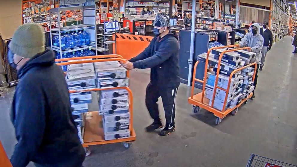 Top DHS official warns of 'absolute threat' to public safety, economy from organized retail crime - ABC News