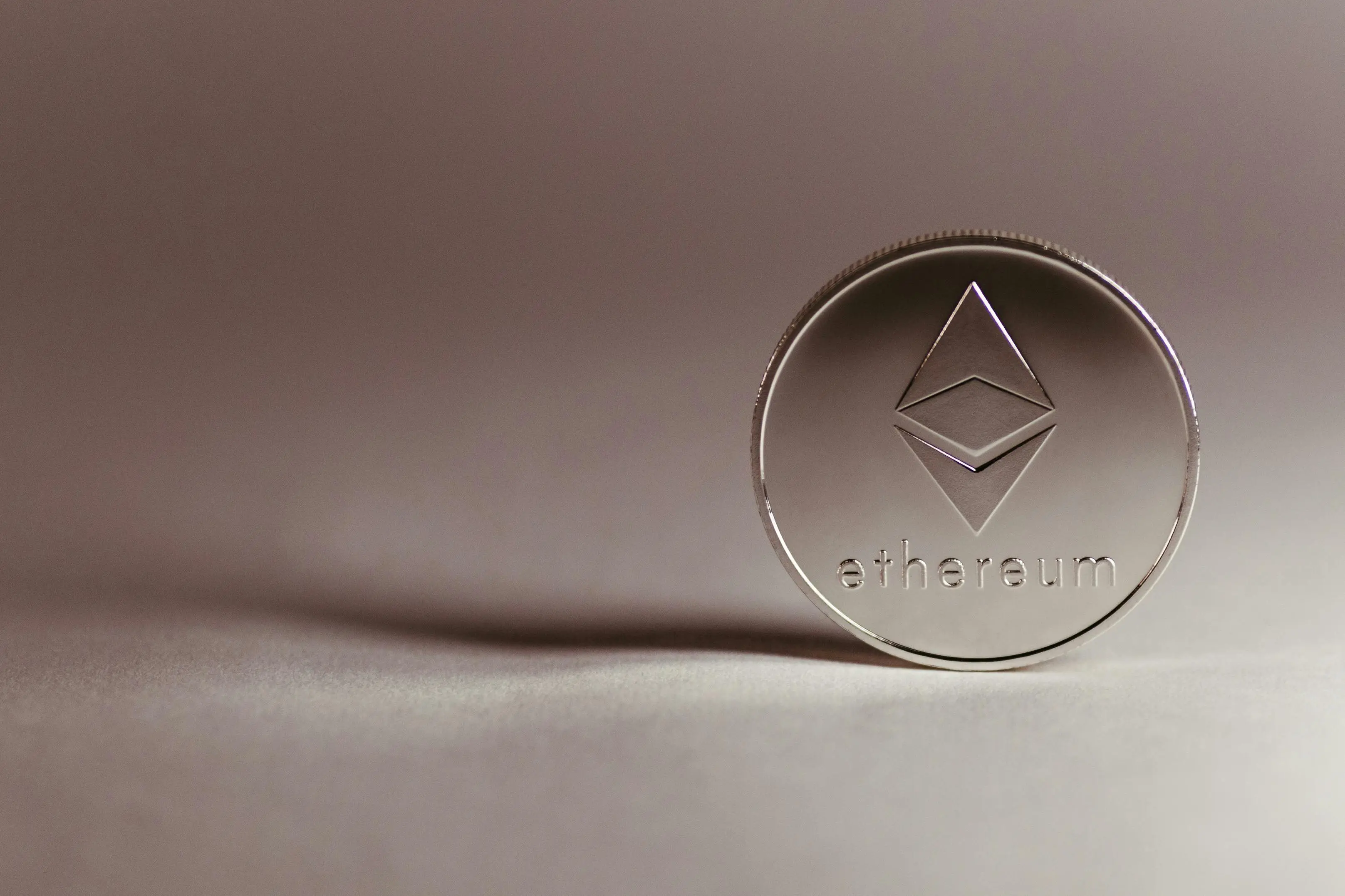 Ethereum Bulls Defend $2,600 While Bears Eye A Deeper Macro Flush