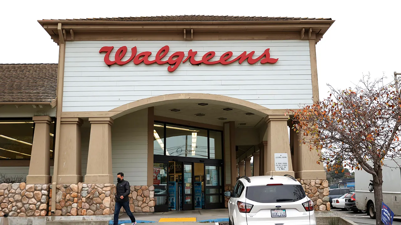 More Walgreens pharmacies return to normal hours as staff shortage eases - Fox Business