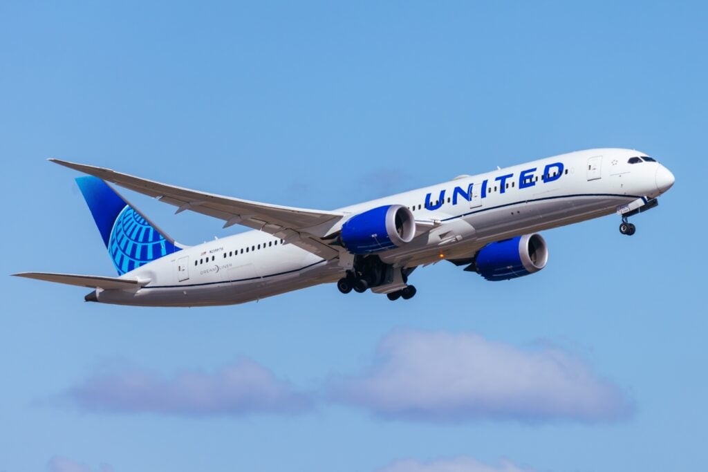 Airline Stocks Unbothered by Ground Stop Delays: UAL Up 5%