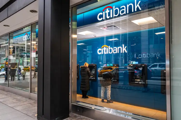 Citi credit card delinquencies, charge-offs improve in May