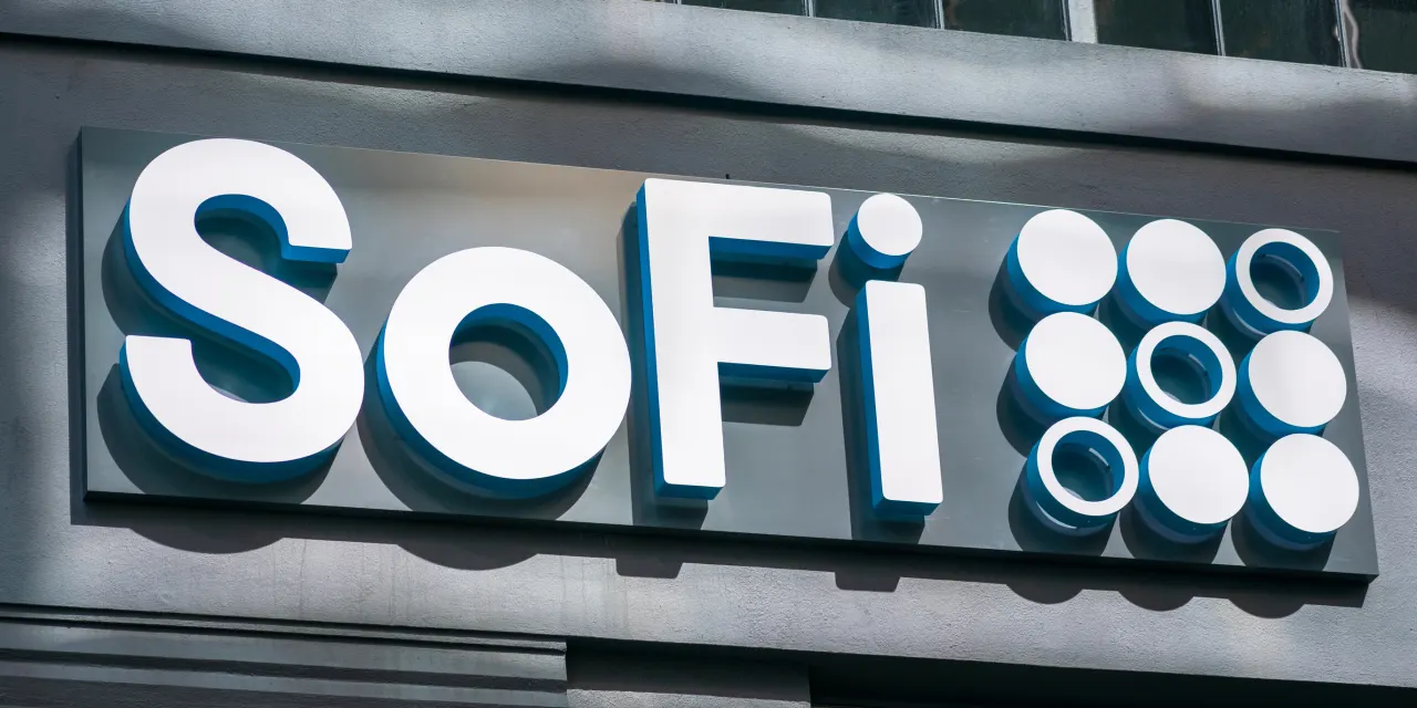 SoFi Becomes First U.S. Bank to Settle Card Payments on Stablecoin