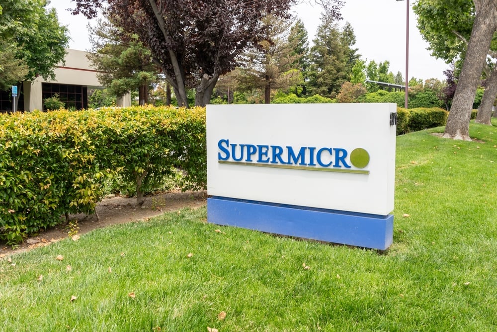 Super Micro Stock Falls Wednesday: AI Chip Probe Brings Support Test Into Play