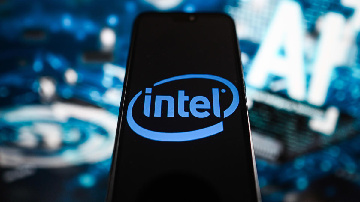 Intel 'late' to AI, but shouldn't be ruled out yet: Analyst - Yahoo Finance