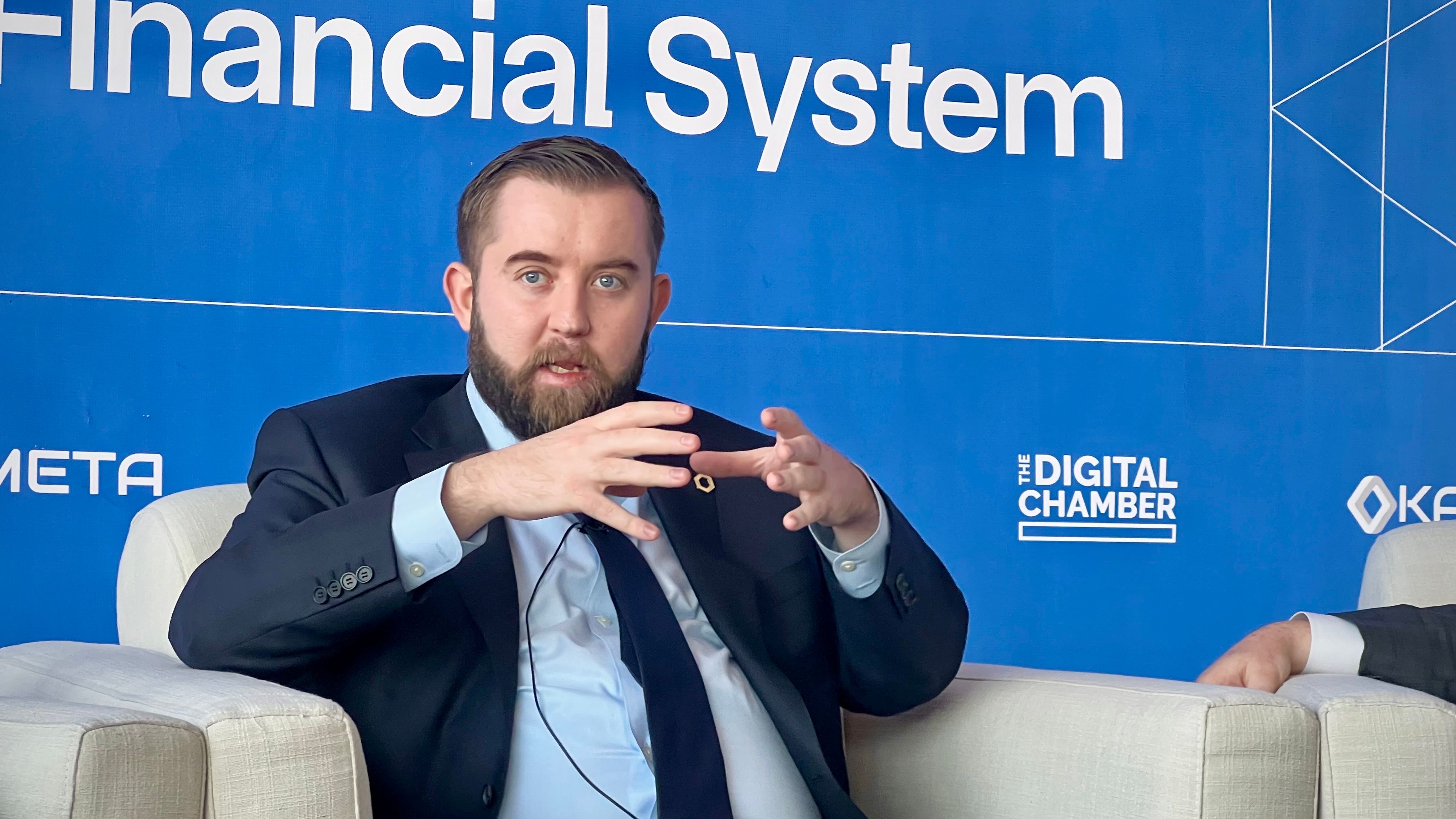 Chainlink Chosen by Privacy-Focused Blockchain Canton to Push Institutional Adoption