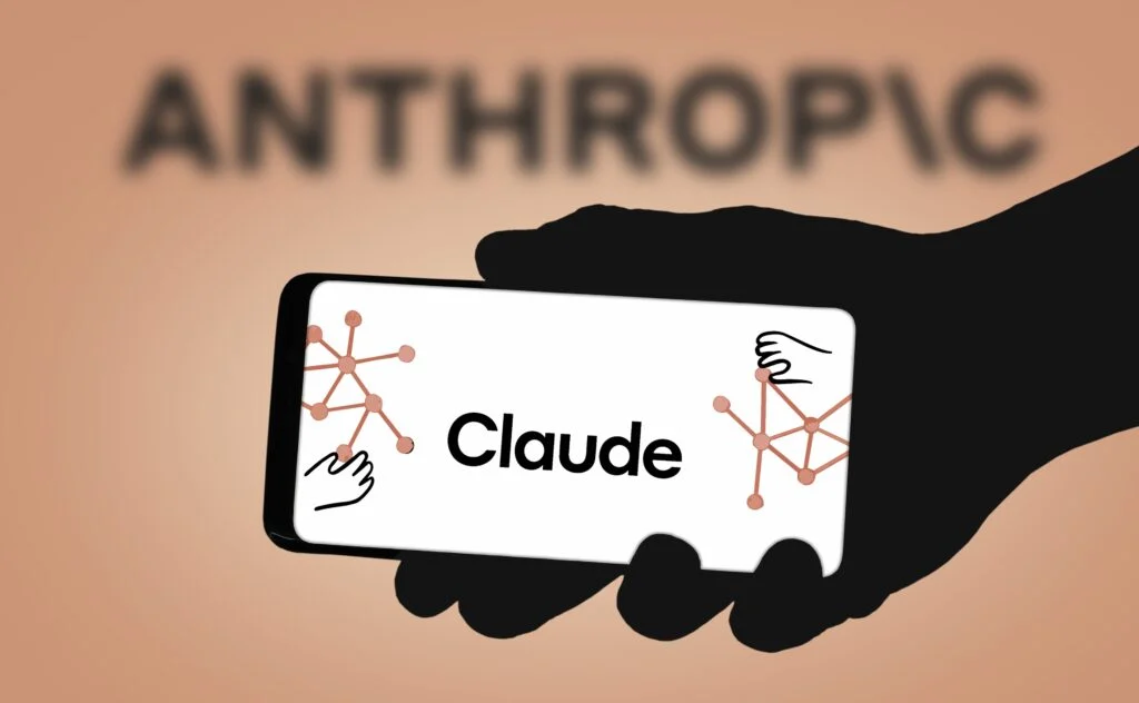 Claude Grew 10x Faster Than ChatGPT In April — Is OpenAI Losing AI Power Users?