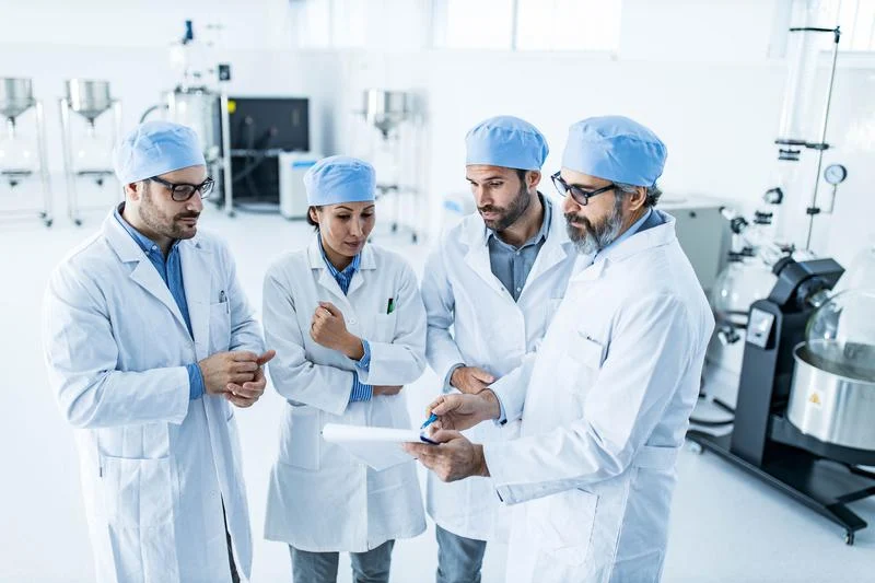 Should You Buy AbbVie Stock Before Oct. 30?