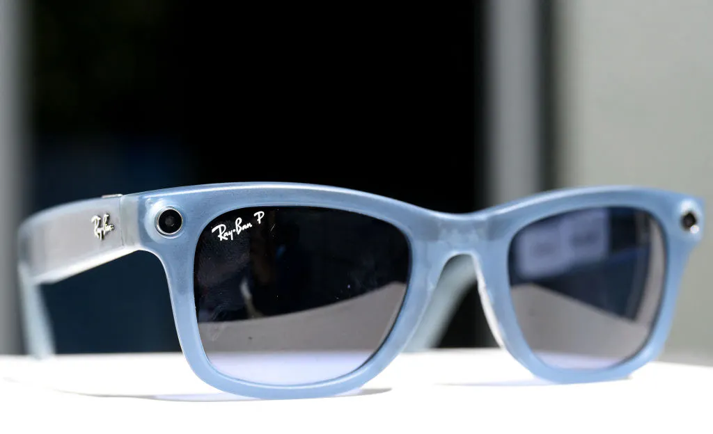 Meta is bringing back facial recognition for its smart glasses