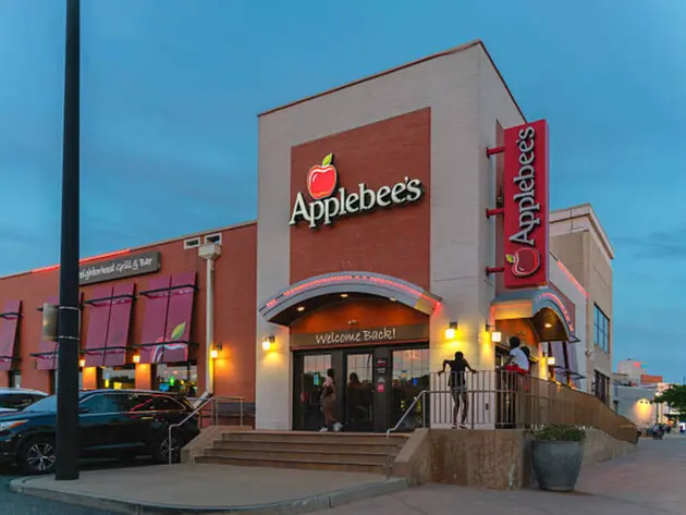 Dine Brands eyes Applebee’s sites caught in franchisee bankruptcy
