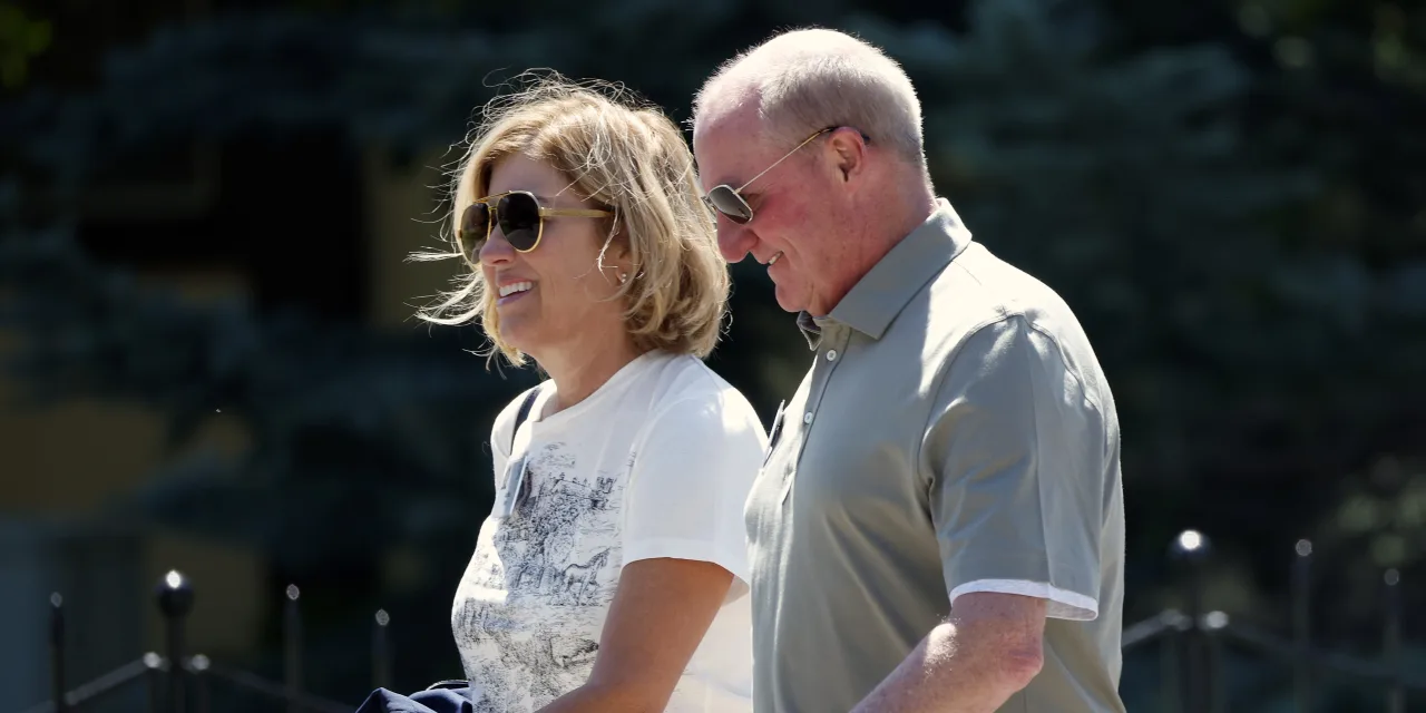 Berkshire’s New CEO Delivers His First Shareholder Letter Soon. Wall Street Is Watching.