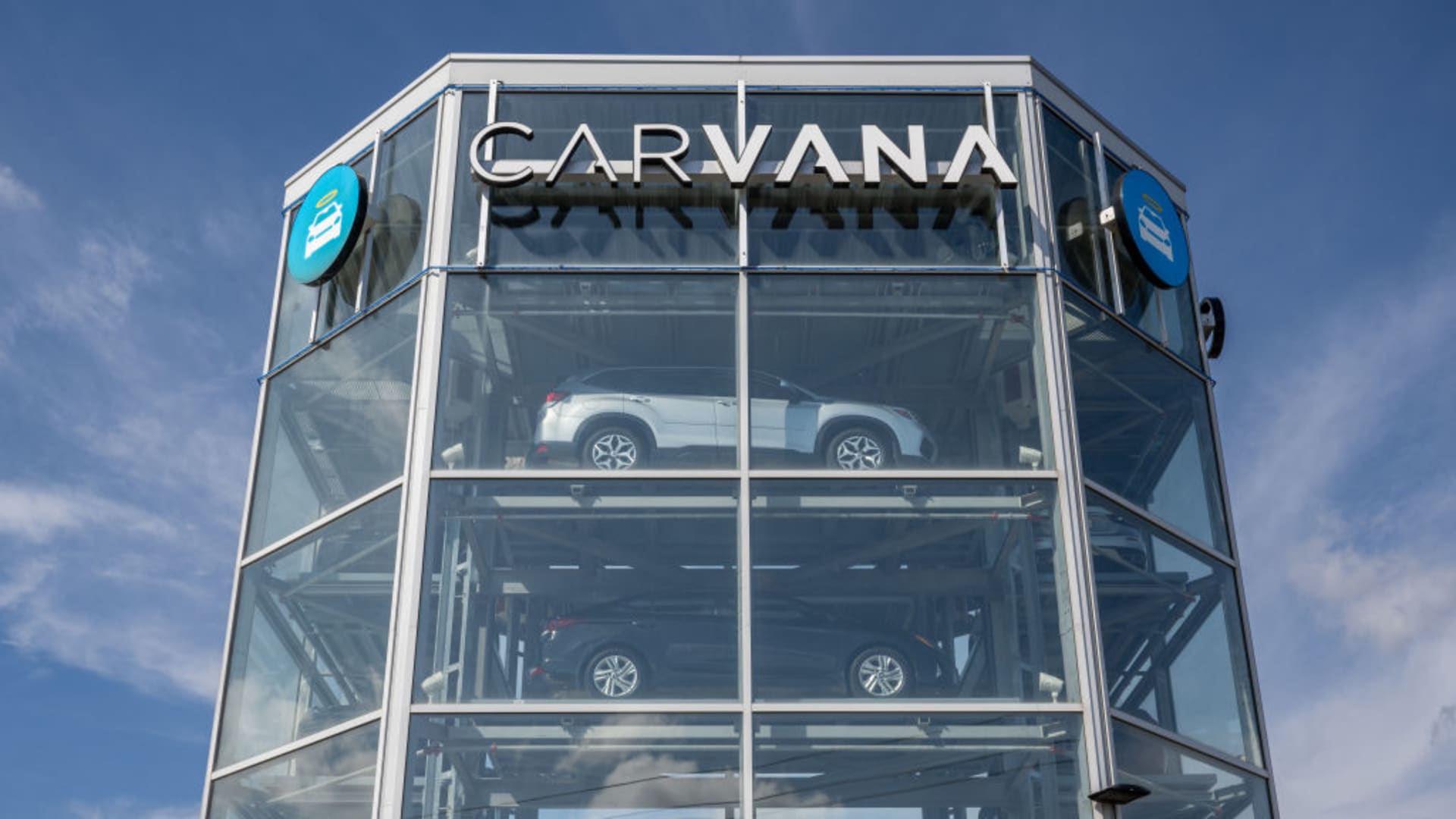 Carvana's record quarterly results top Wall Street expectations