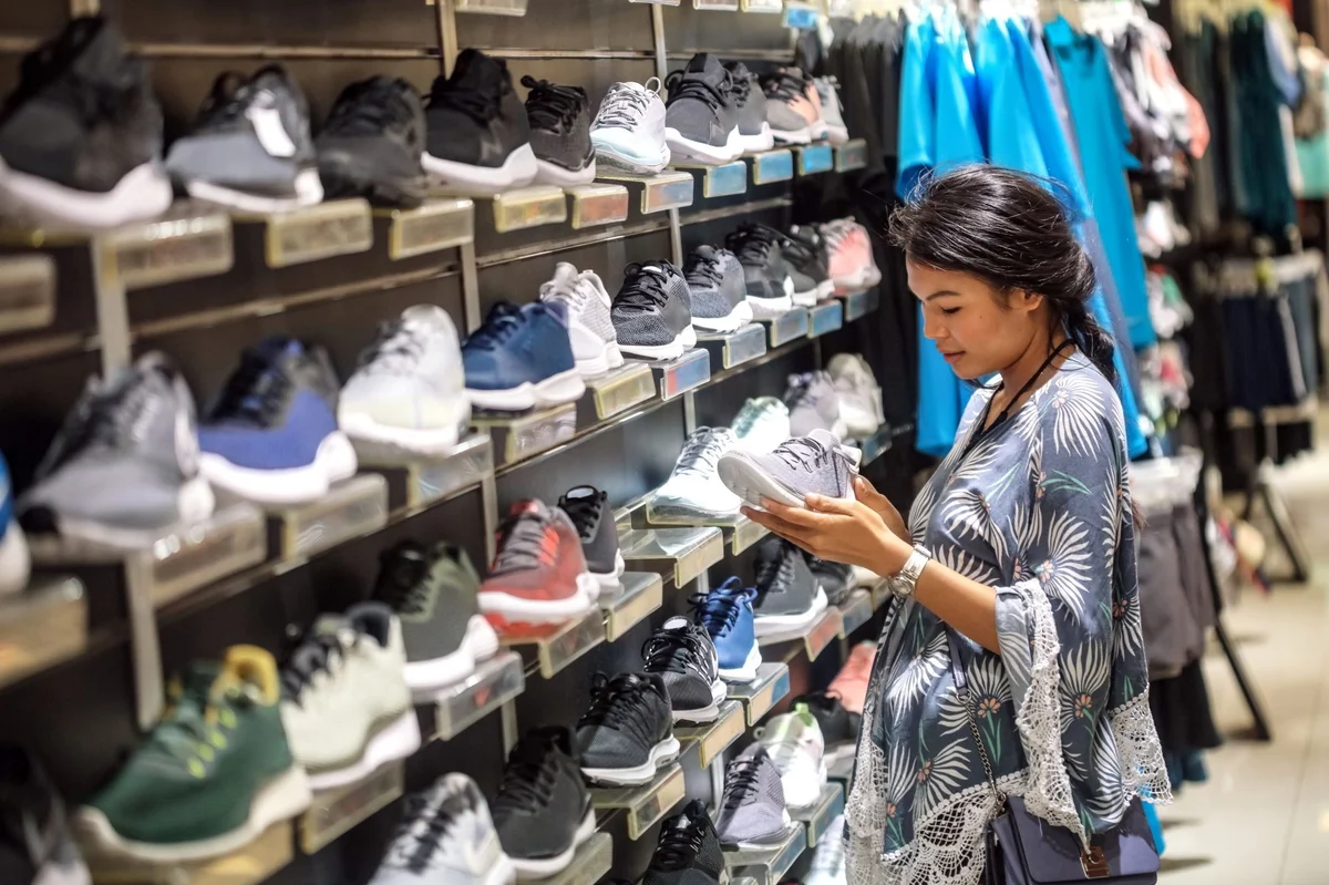 Coupang vs. DICK'S Sporting Goods: Which Consumer Stock Is a Better Buy in 2026?