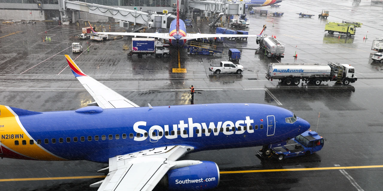 Southwest Cuts Earnings Outlook Amid Rising Fuel Costs