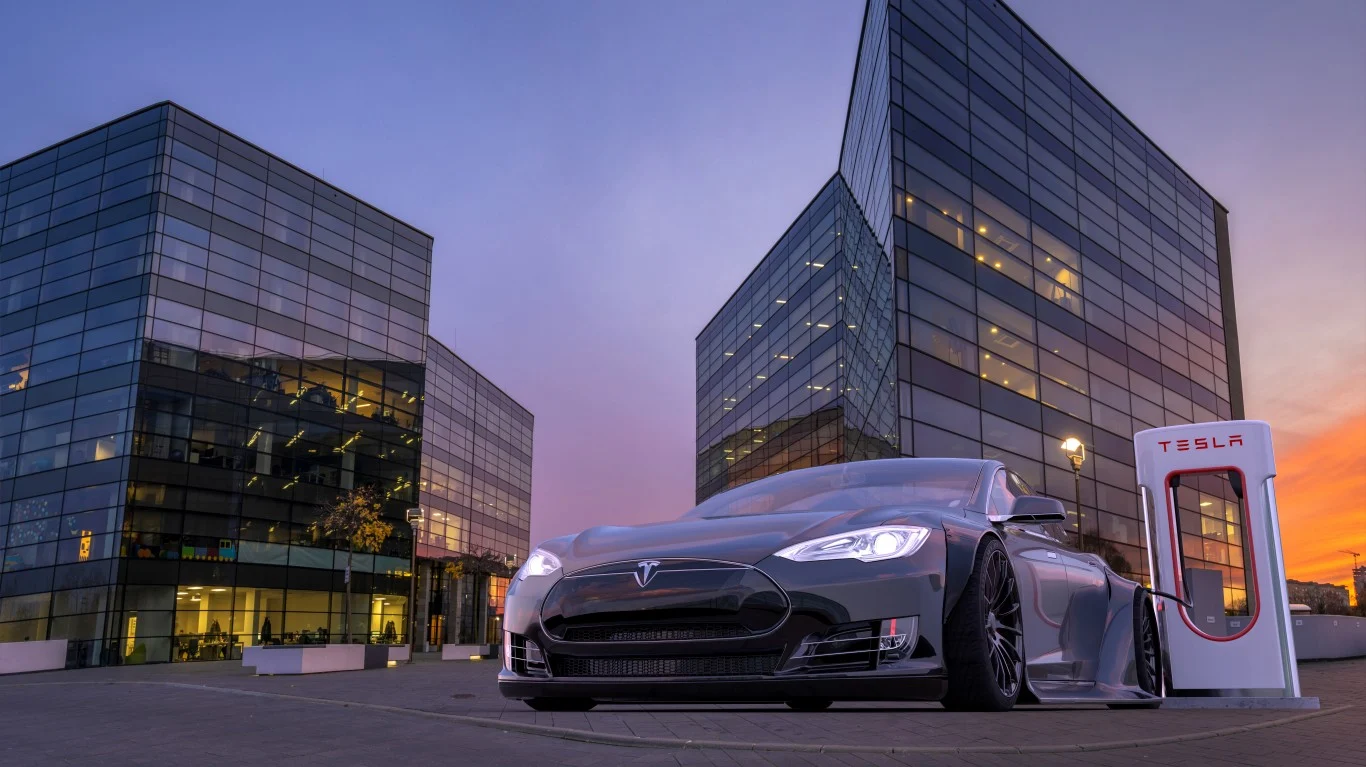 Energy Expert: Electric Vehicles Are the 'Keystone Species' of the Next Megatrend. Will Tesla's Stock See Massive Gains?