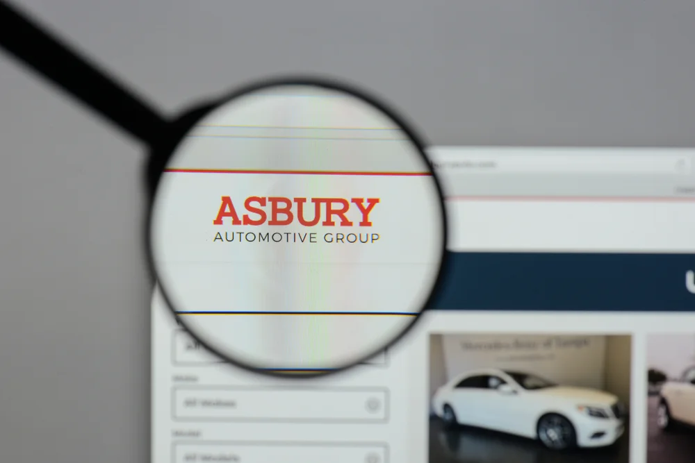 Asbury Automotive Is Trading Lower On Heels Of Q1 Earnings Report