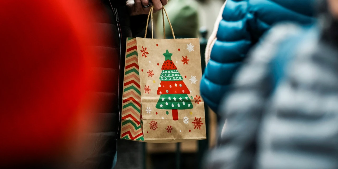Americans Are On a Year-End Shopping Spree