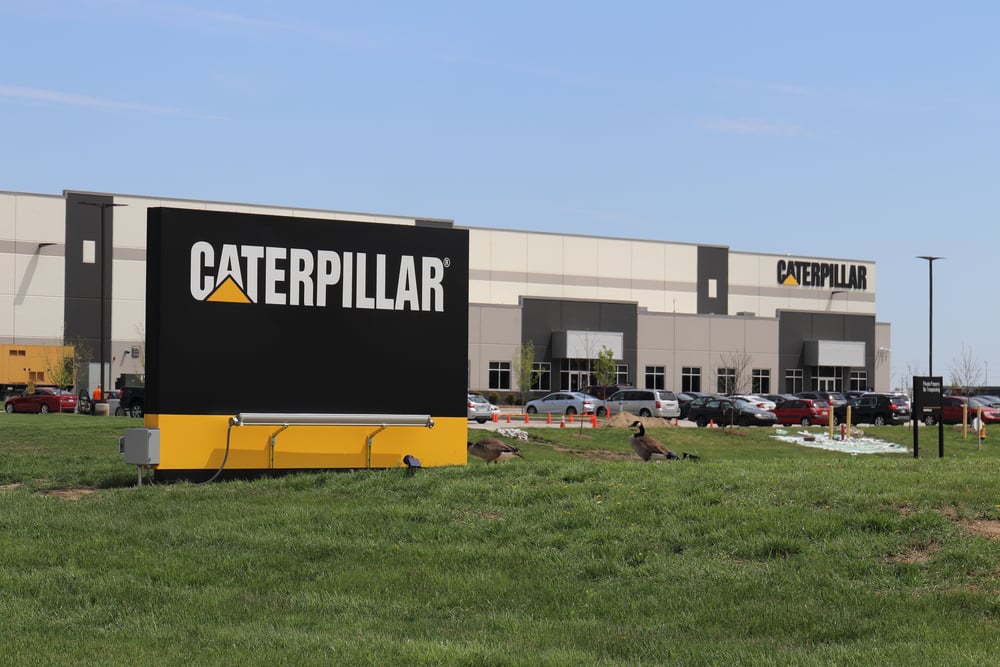 Caterpillar Stock Falls Monday: What's Happening?