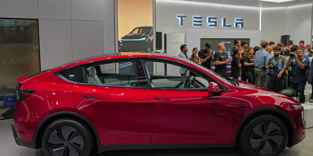 Tesla Might Have a Free Cash Flow Problem, Analyst Says. What It Means for the Stock.