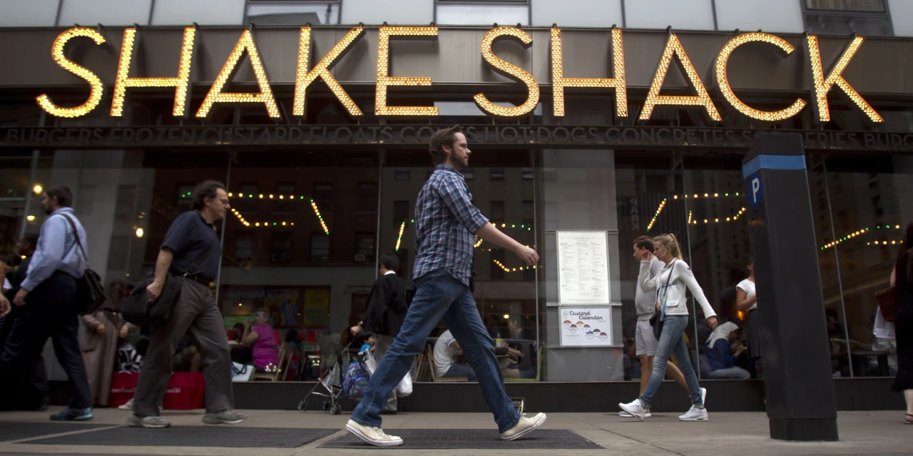 Shake Shack Cuts Guidance Due to Uncertainty, Competition