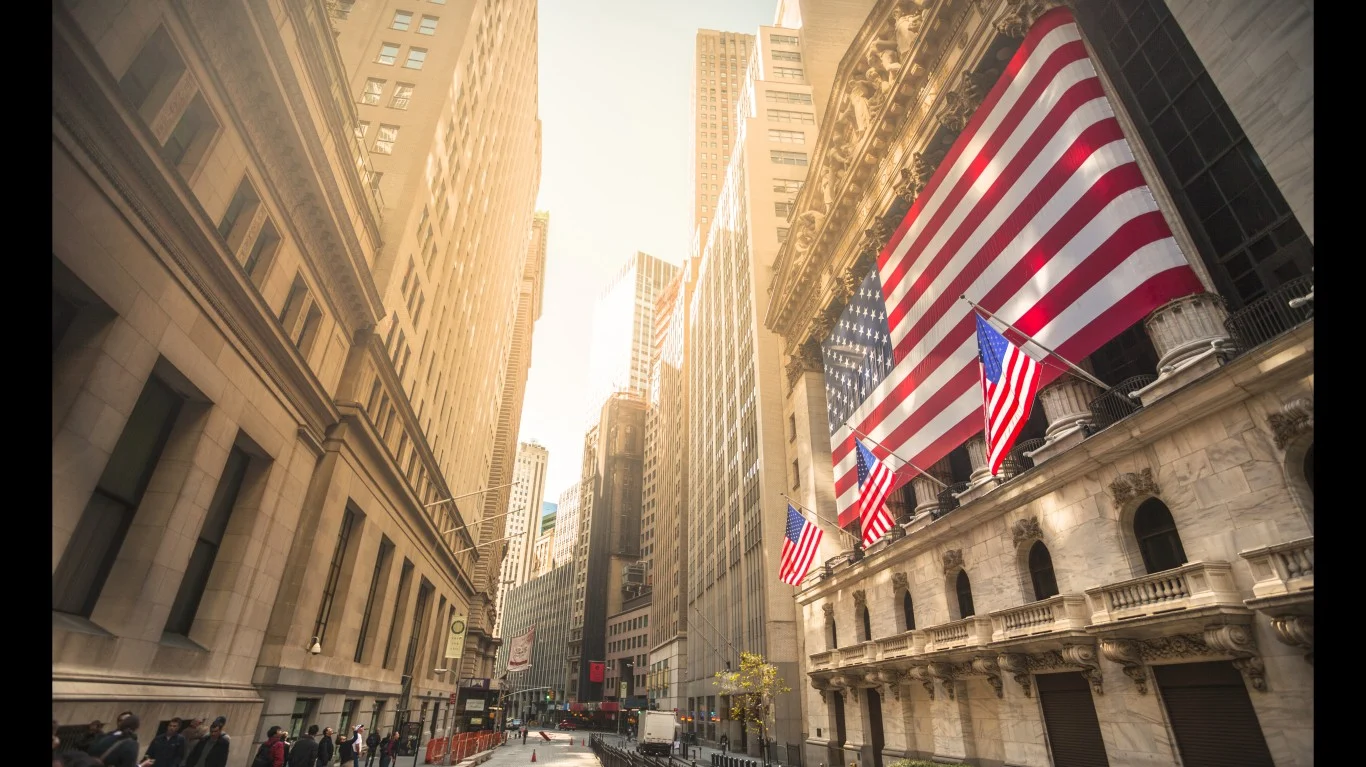 Goldman Sachs Sees S&P 500 at 8000 Year-End: 5 of Its Top Picks Pay Big Passive Income Dividends