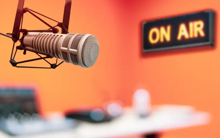 Amazon shuts down Wondery podcast studio - Bloomberg