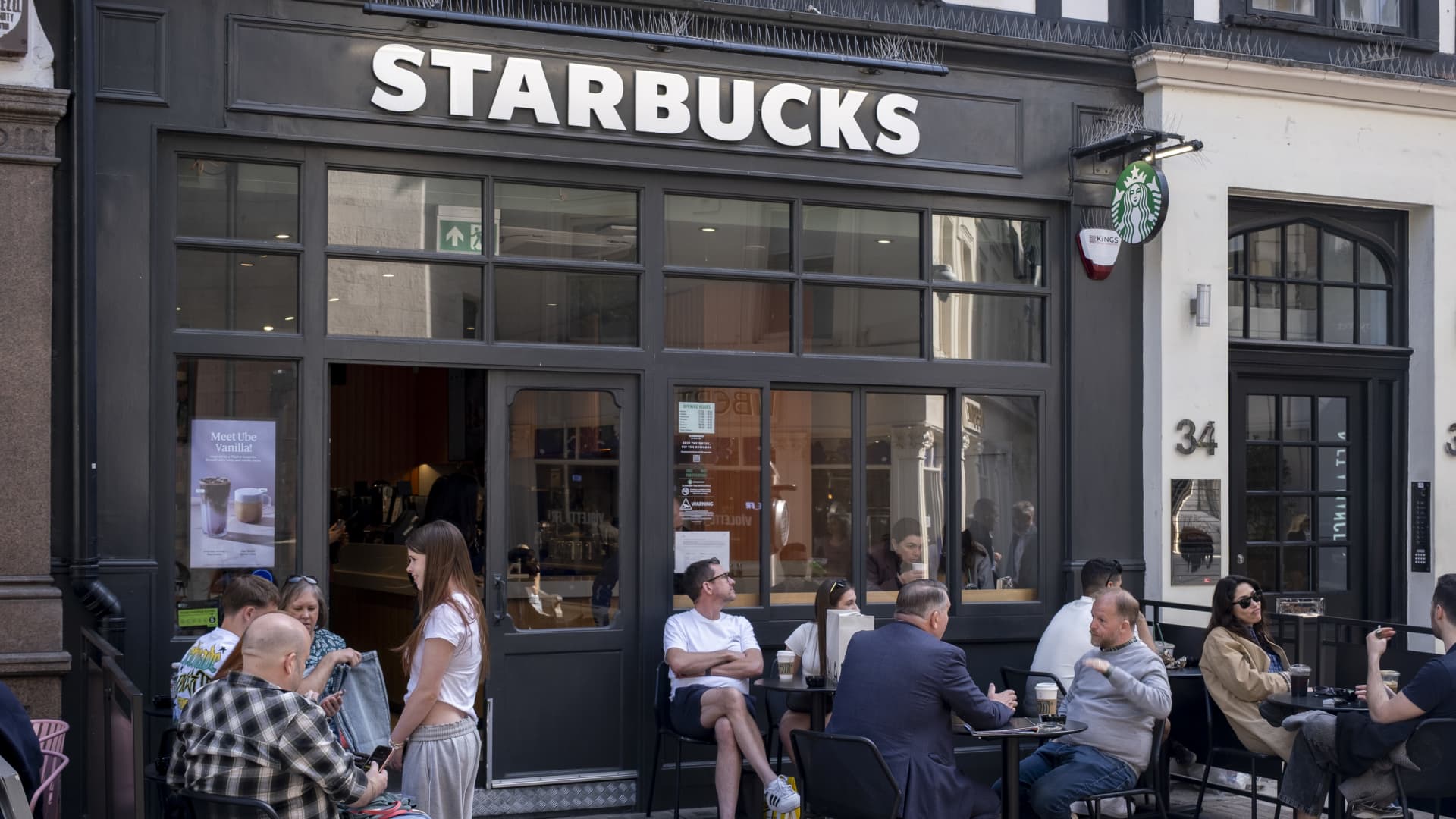 Starbucks is about to report earnings. Here's what to expect