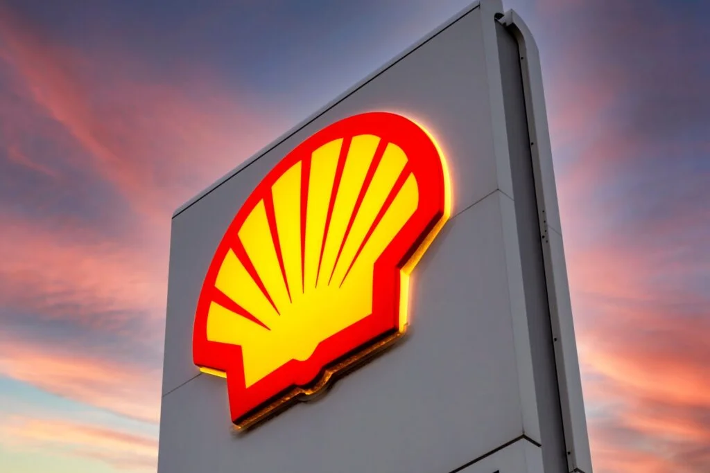 Shell Forecasts Weaker Trading, Lower Output In Mixed Q2 Outlook
