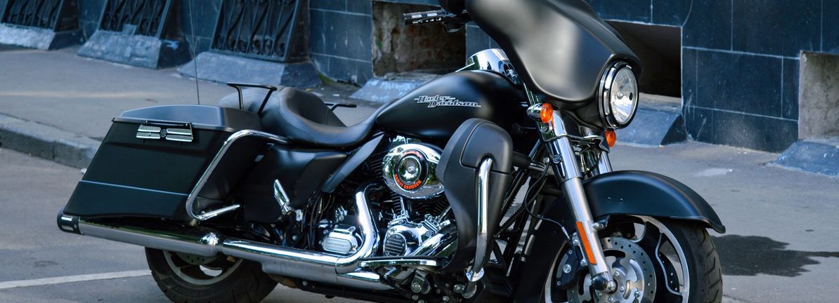 Harley-Davidson, Inc.'s latest 12% decline adds to one-year losses, institutional investors may consider drastic measures