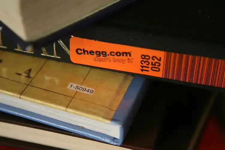 Chegg issues gloomy outlook as AI weighs on sales, plans 21% cut in workforce